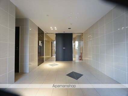 ディアレイシャス泉[1K/22.42m2]のエントランス