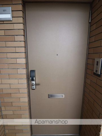 エミネンス桑野の玄関写真