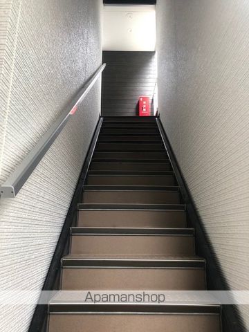 リブリ・ディアコート上戸田の玄関写真