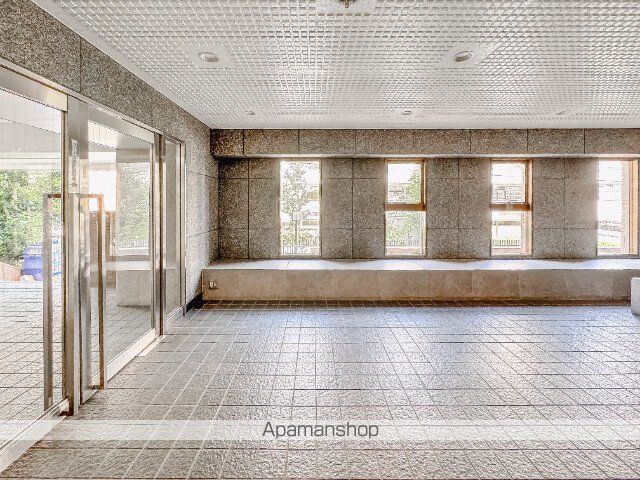 ビエラコート南浦和の玄関写真