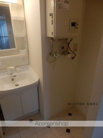 クレエル大通の内装写真