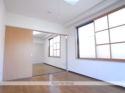 リブレス明神町　旧かぴーハイツＫＡＮＢＥ[事務所/48.66m2]のエントランス