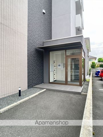 SERENO東古松の玄関写真