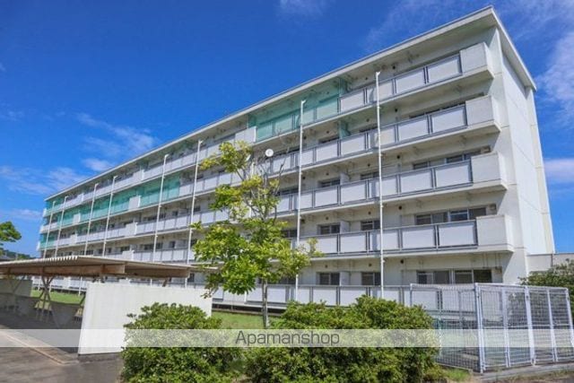 ビレッジハウス大内2号棟の玄関写真