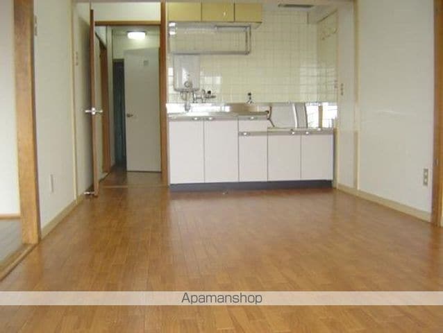 名張駅前マンションの内装写真