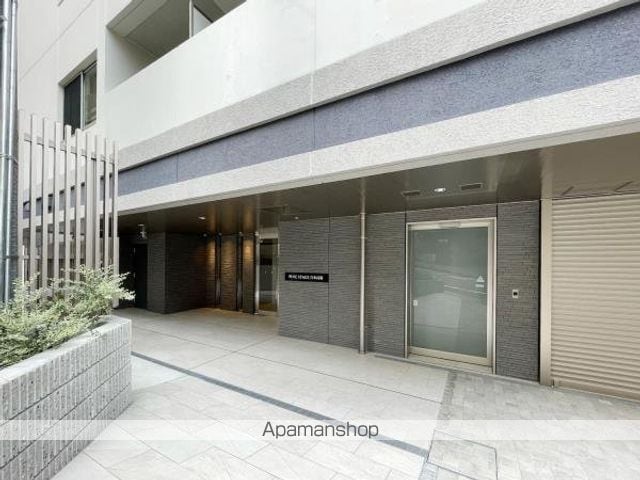 パインステージ白金高輪の玄関写真