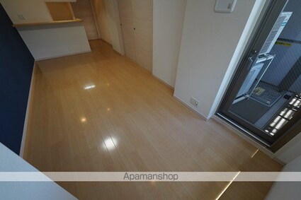 エスティメゾン四谷坂町（旧ジェイフラッツ）[1LDK/42.19m2]のリビング・居間