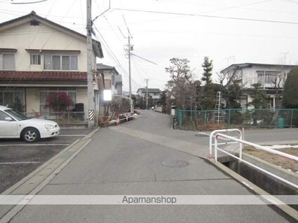 長野県長野市大字高田[2LDK/66.88m2]の周辺3