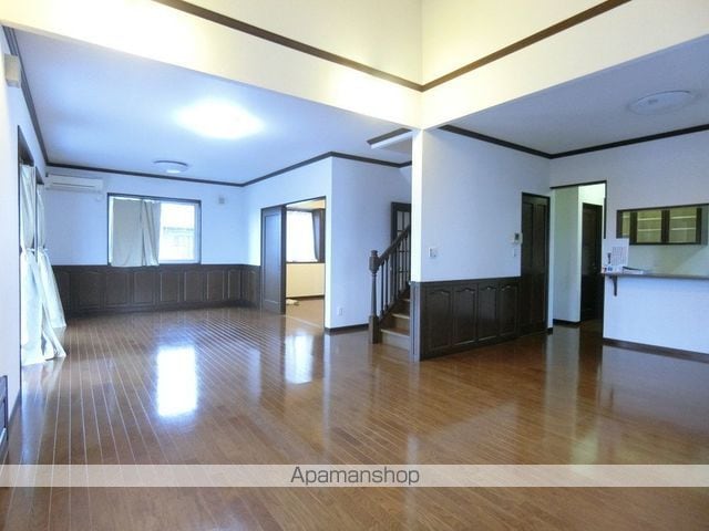 長谷戸建借家の内装写真