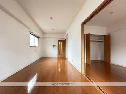 ビスィクレートＭ　ｓｐｅｃｉａｌ[2LDK/62.92m2]の玄関