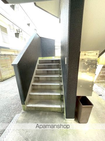 エレメント神宮東Iの玄関写真