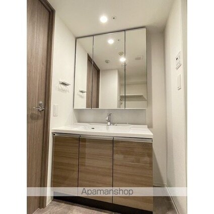 Ｎｅｏ　Ｕｒｂａｎ　Ｒｅｓｉｄｅｎｃｅ　Ｋｏｍａｇｏｍｅ[2LDK/58.9m2]の洗面所