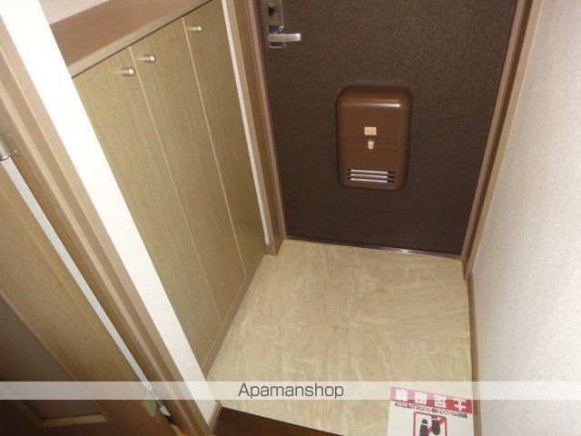 ベルナール ビュッフェの内装写真