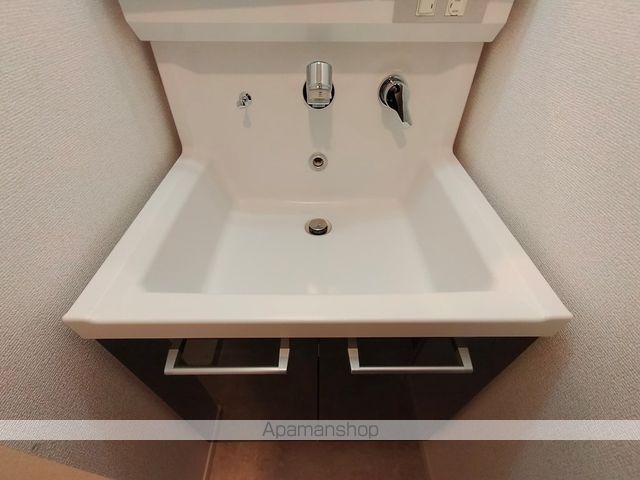 クローバー・レジデンス城東放出の内装写真