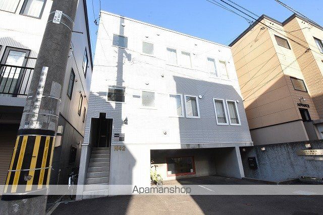 札幌市南北線 麻生駅 徒歩10分 3階建 築27年の外観写真