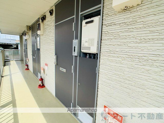レオパレス松山保免の玄関写真
