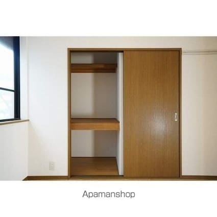 エステートロイヤル１号棟[2DK/41.61m2]の収納