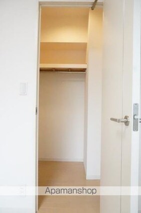 東京都新宿区西新宿７丁目[1LDK/49.46m2]のリビング・居間8