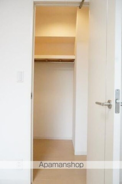 東京都新宿区西新宿７丁目[1LDK/49.46m2]のリビング・居間8