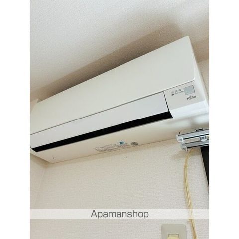 SURPLUSONEサニービレッジの内装写真
