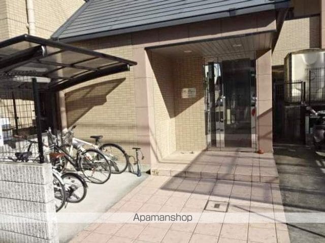 ミ ピアーチェの玄関写真