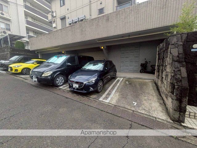ロイヤルヒルの外観写真