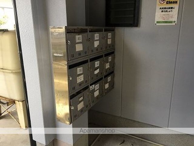 ピュアメゾン[1R/16.53m2]のエントランス1