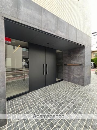 東京都新宿区西落合４丁目[1K/25.54m2]のエントランス