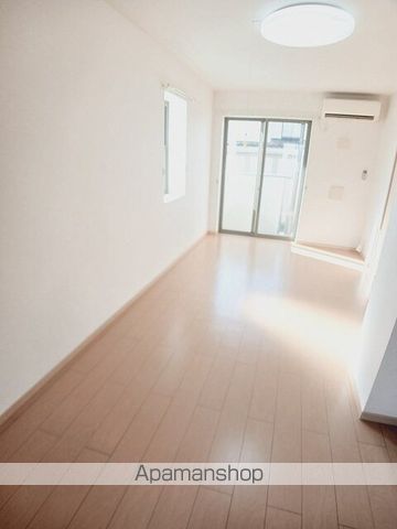 プレシュー 川南の内装写真