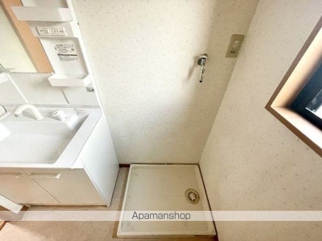 福山市 2階建 築23年の内装写真