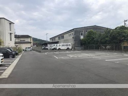 シャーメゾン宇多津　Ｂ棟[3LDK/73.89m2]の駐車場1