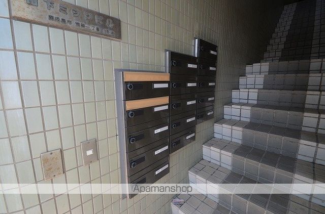 冨山ビルの玄関写真