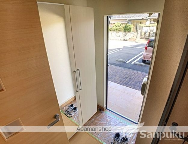 アンダー ワン ルーフ Iの内装写真