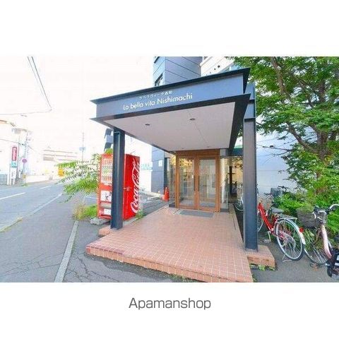 ラベラヴィータ西町の玄関写真
