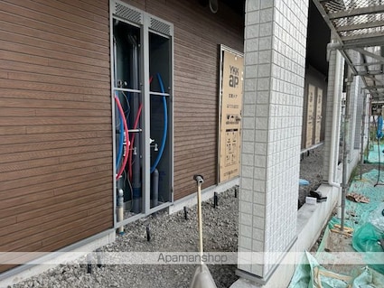 滋賀県長浜市三ツ矢町[1K/27.12m2]のエントランス1