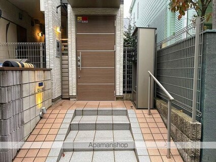 クレイノＯＬＩＶＥ[1K/22.84m2]のエントランス1