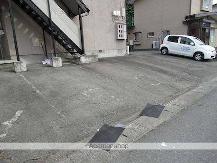 コーポすばる[2K/39.74m2]の駐車場1