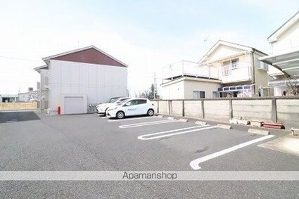 東京都立川市砂川町８丁目[1LDK/45m2]の駐車場