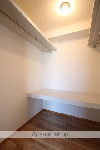 ヴィラ・コンフォールIII A棟の内装写真