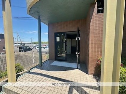 ロイヤルオークⅡ[2LDK/59.36m2]のエントランス1