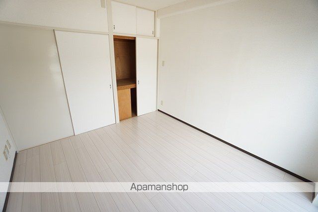 光栄ハイツ芥川の内装写真