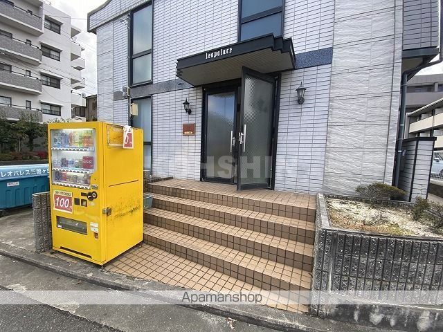 レオパレス三国ヶ丘弐番館の玄関写真