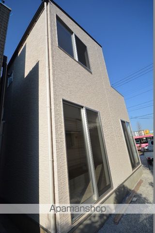 両毛線 新前橋駅 徒歩15分 2階建 築11年の外観写真