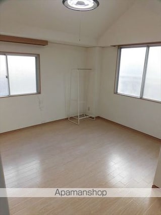 和歌山県和歌山市湊紺屋町２丁目[1R/26.25m2]のリビング・居間