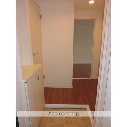 メゾンドゥルミエール[1LDK/44m2]の玄関