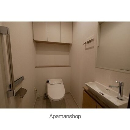 コンフォリア新宿イーストサイドタワー[1LDK/55.47m2]のトイレ