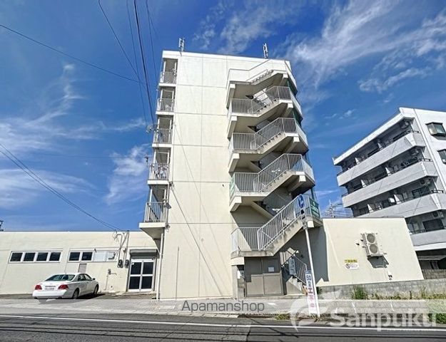 つるいマンションの外観写真