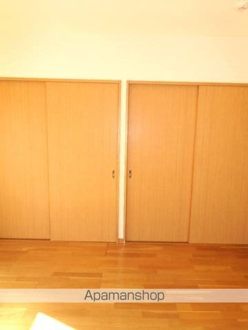 クレストスカーラカクの内装写真