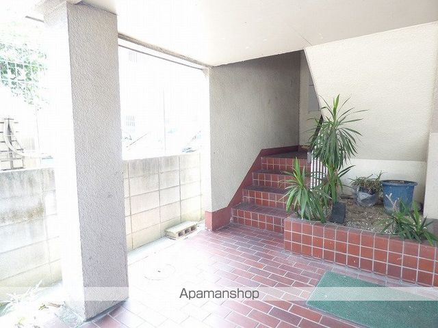 金沢マンションの玄関写真