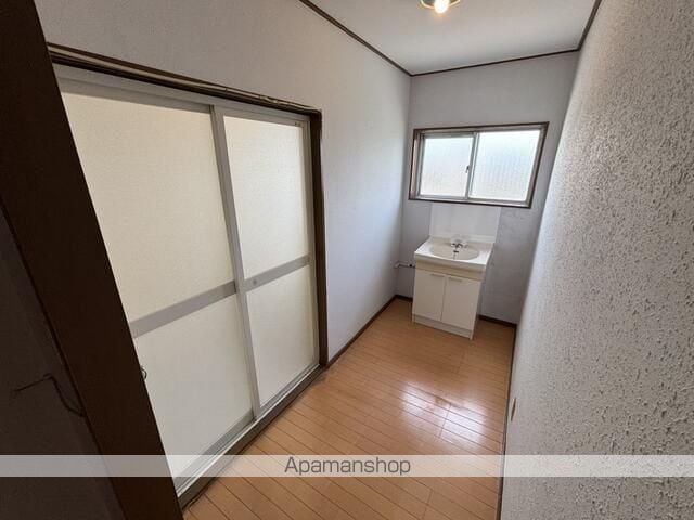 新井マンションの周辺写真
